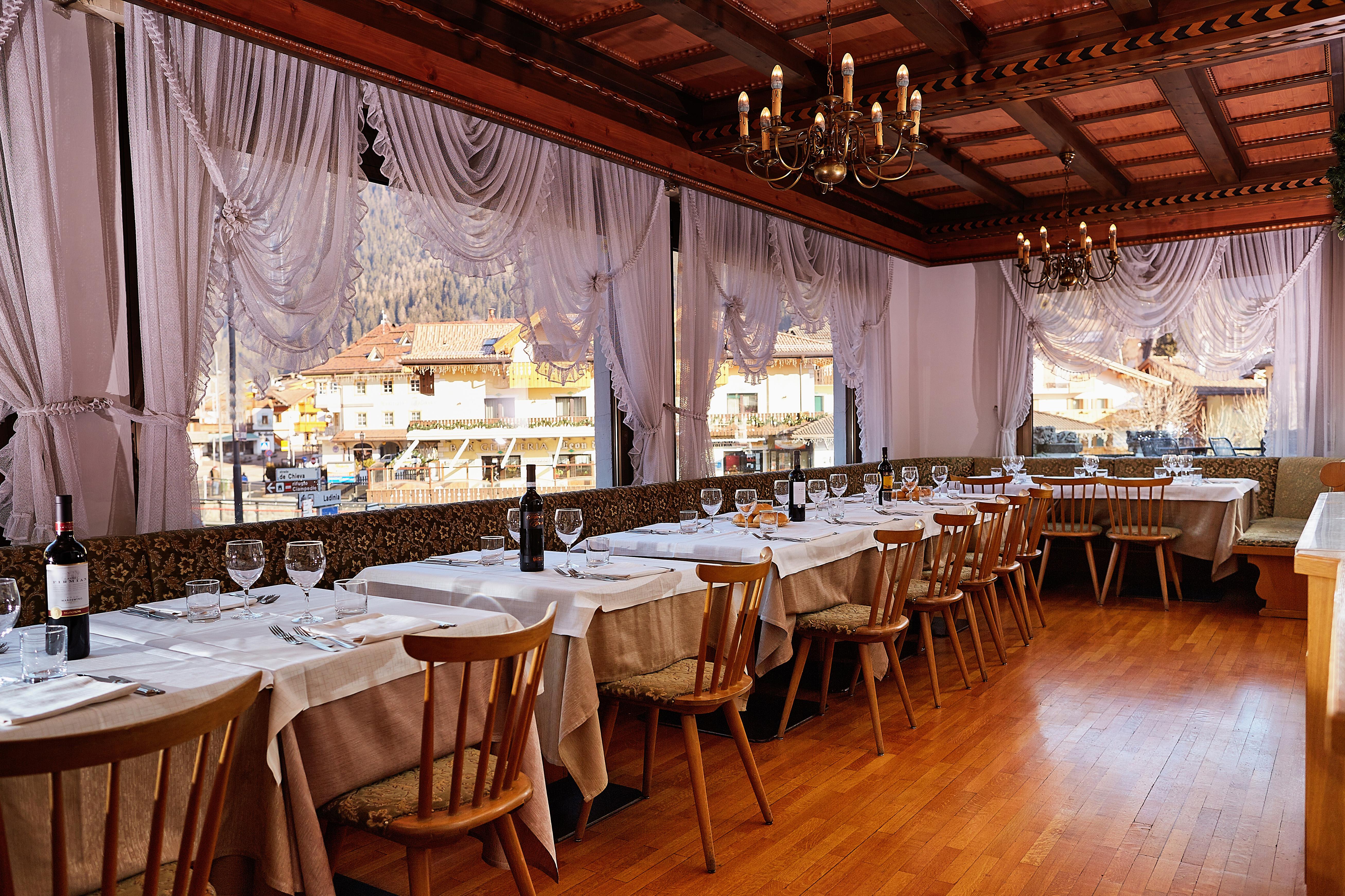 Gh Hotel Monzoni Pozza di Fassa Kültér fotó