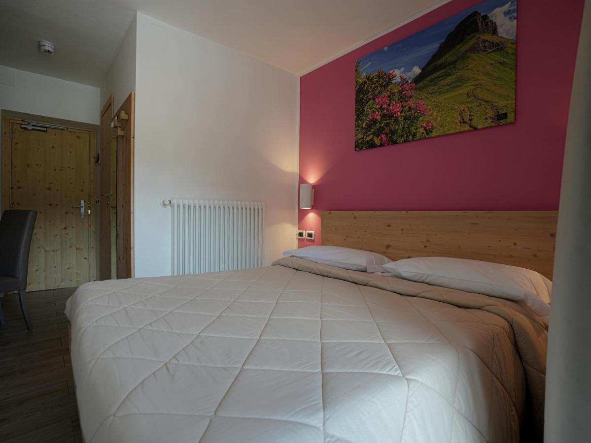 Gh Hotel Monzoni Pozza di Fassa Kültér fotó
