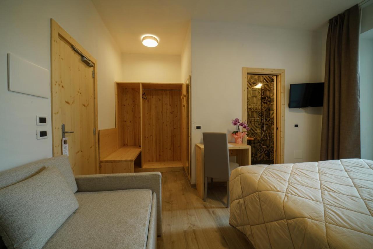 Gh Hotel Monzoni Pozza di Fassa Kültér fotó